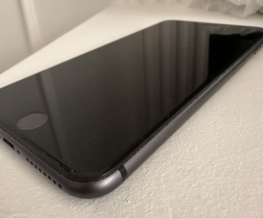 iphone 8 plus 64 GB