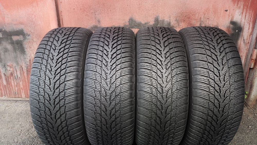 4бр. зимни гуми 205/55/16 Nokian Snowproof
dot24