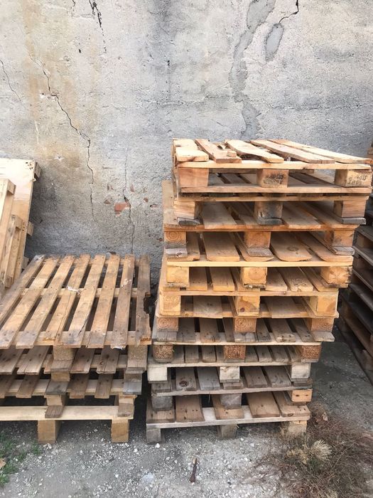 Vând paleți Euro și Non Euro