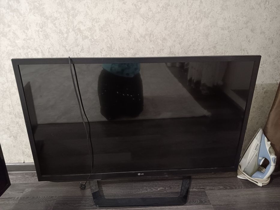 Телевизор на запчасти