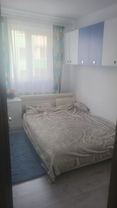 Apartament 3 camere de vanzare