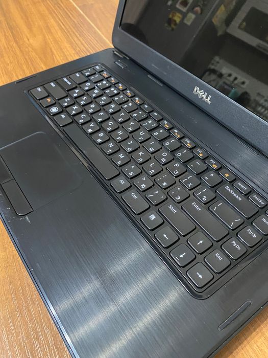 Ноутбук Dell N5050
