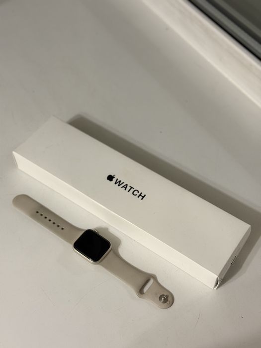 Apple Watch  SE 40 мм