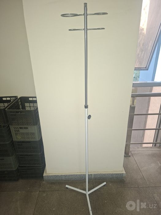 Tibbiy tripod. Штатив для капельниц. Shtativ.