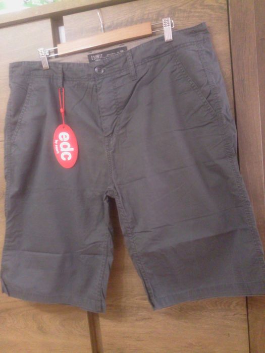 Нови бермуди ESPRIT  N:36