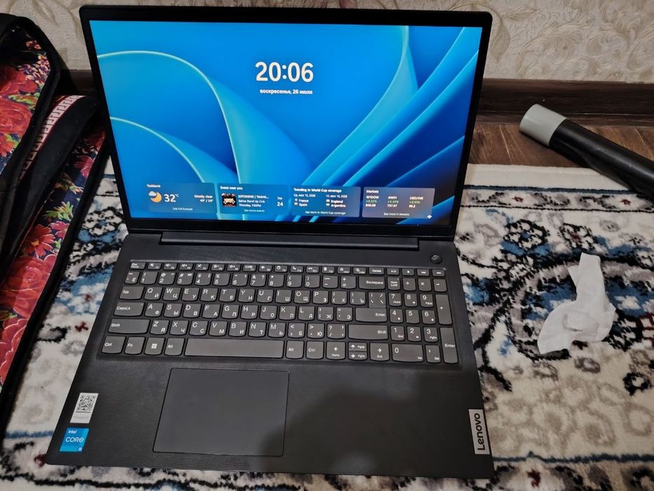 Lenovo v 15 g3
IAP 82TT0032RU
i5-1235U 
8drop 512 GB