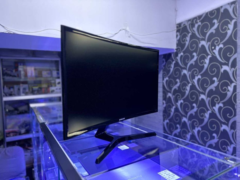 Монитор Samsung— 24″ Curved / Full HD / VA