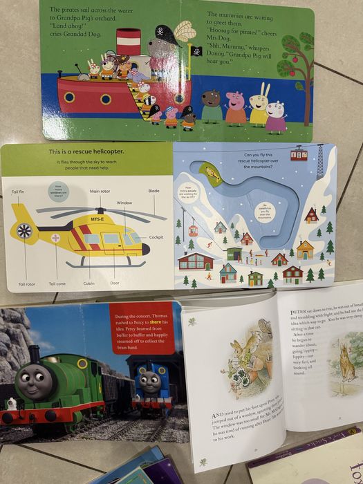 Английски книжки-Pepa pig;Peter rabit;Postman Pat,Немо,Дядо Коледа