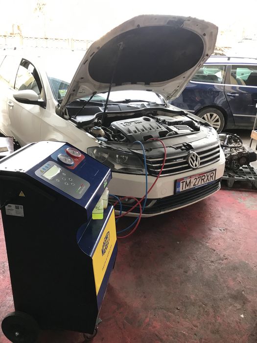 Incarcare freon auto