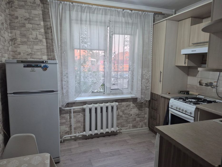 Сдам 1 комнатную квартиру, район маг Коктобе, 10 школа.