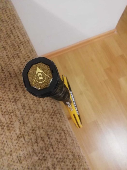 Racheta de tenis Dunlop Vibe 100, stare excelenta Are si husa