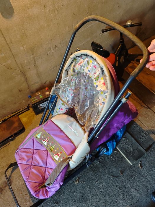 Зимние сани коляска