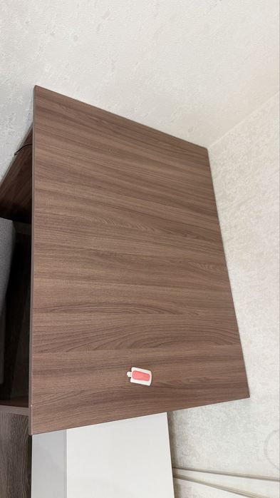 Продам компьютерный стол