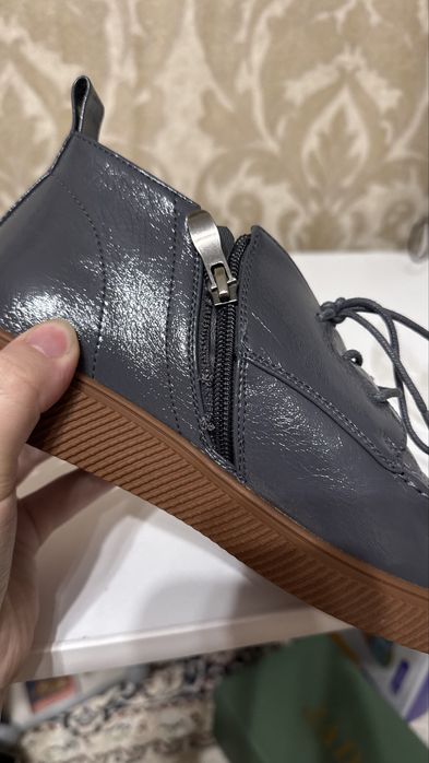 Продам демисезонную обувь