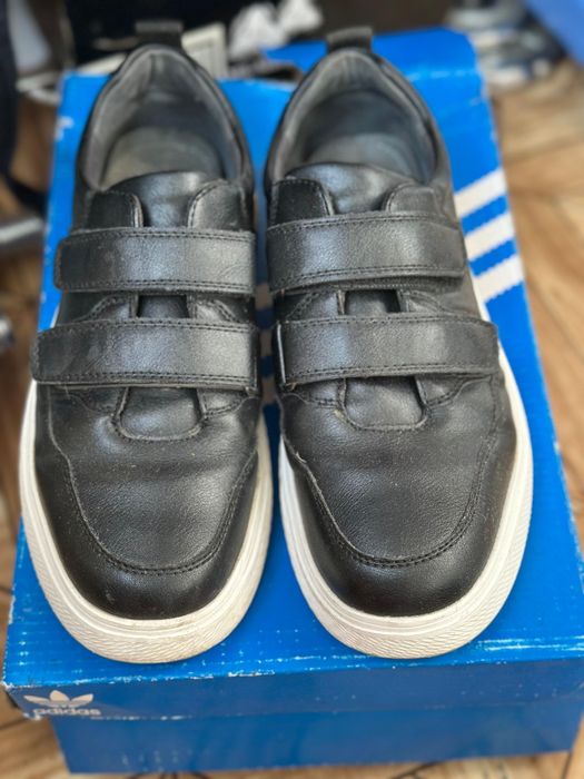 Продам женские  кеды