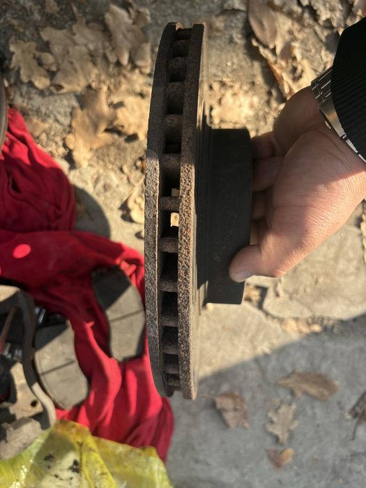 Продам супорт в сборе Субару