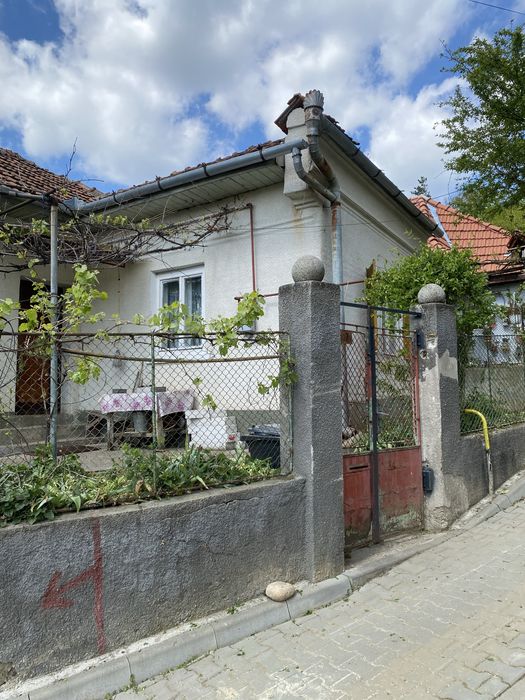 Vand Casa in Cugir ,Cindeni 2camere ,bucatarie,baie,hol,23000€
