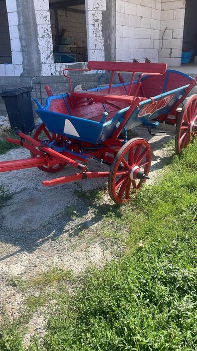 Vând căruță vopsită nouă