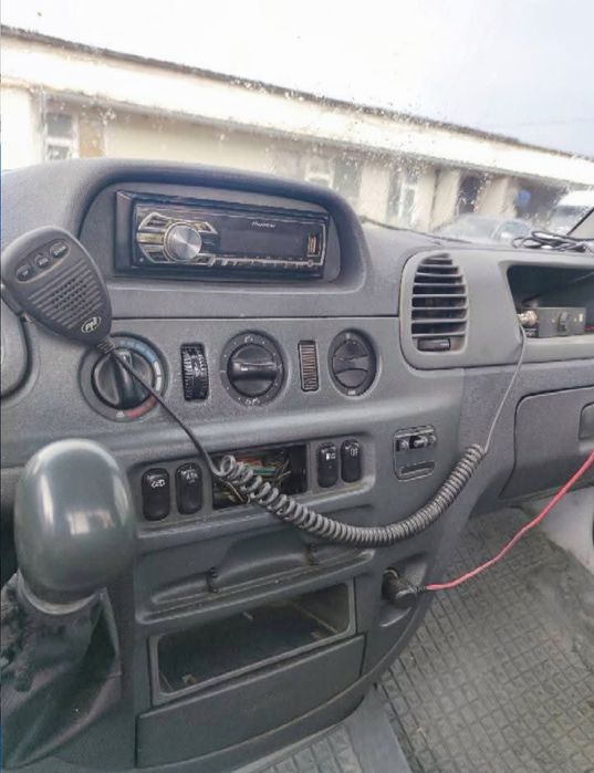 Se vinde Mercedes Sprinter 416 Basculabil 2.7 CDI 160 CP 5 cilindri in