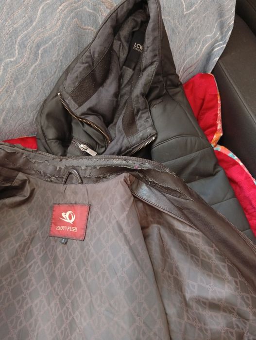 Куртки(утепленная и простая).