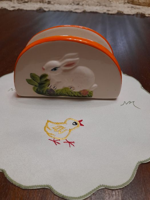 Великденски каренца и  порцеланов салфетник