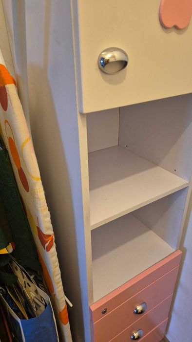 Детско момичешко гардеробче