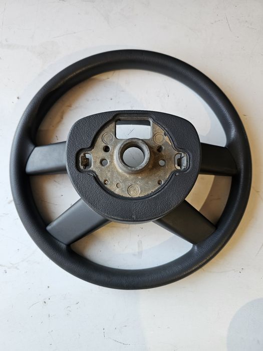 volan original volkswagen golf 5 / jetta 5 / caddy

stare buna. textur