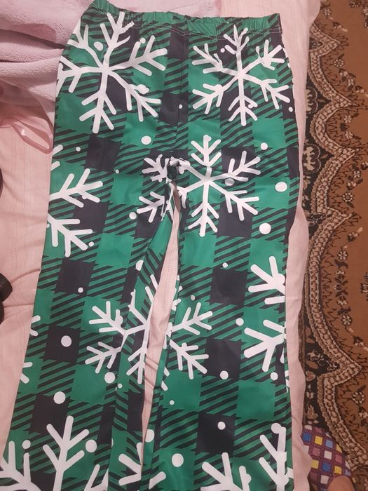 Pantaloni dama cu paiete