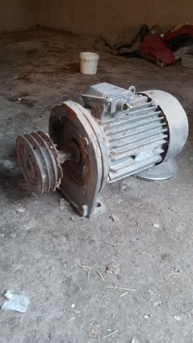 Продается электродвигатель