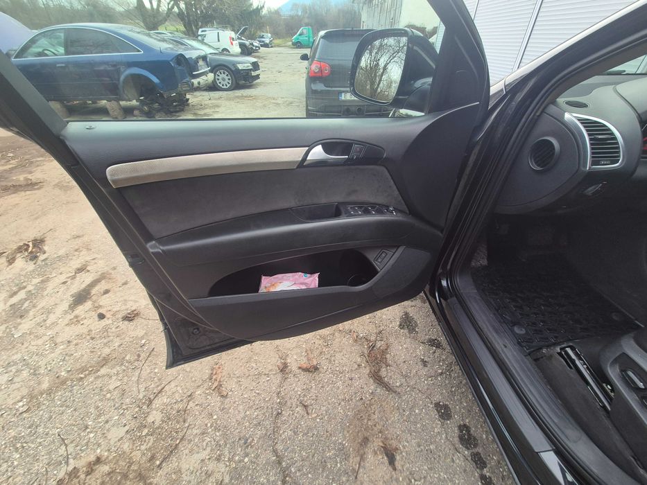 Audi Q7 цял за части или на части