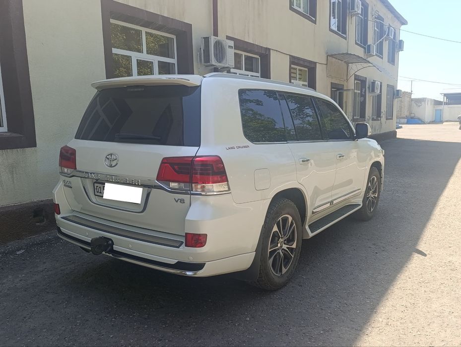 TOYOTA Land cruiser 200