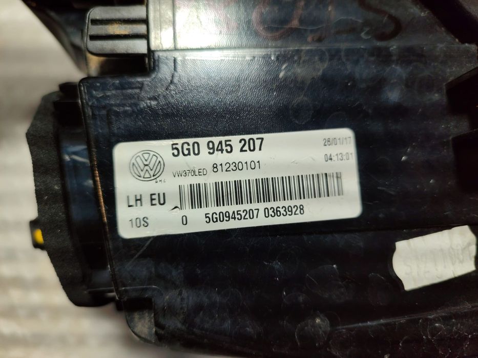 STOP TRIPLA SPATE ARIPA STANGA CU LED VOLKSWAGEN VW GOLF 7 HATCHBACK / COD OEM 5G0945207 2012-2017 (4I2)