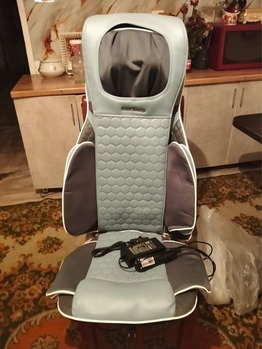 Продам массажер для шеи и спины.