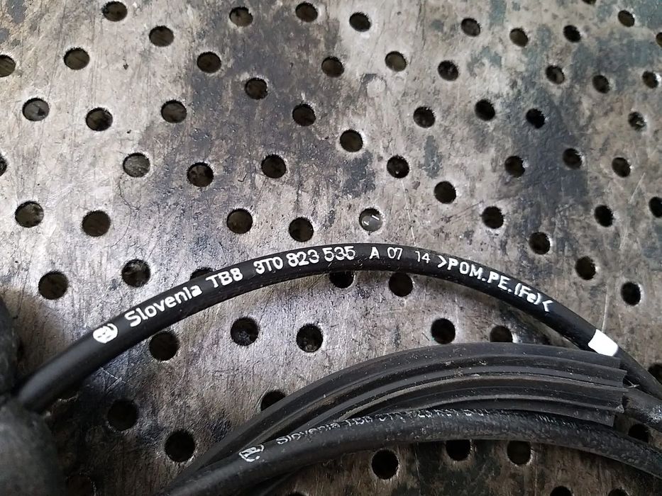 Maner cu cablu deschidere capota skoda superb 2 3t facelift 1j1823533c 3t0823535a