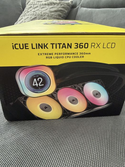 Corsair  ICUE LINK TITAN 360 RX lcd