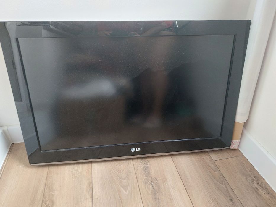 Продаем телевизор