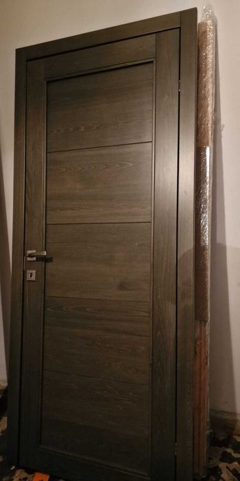 Usi interior Tei stratificat si Mdf