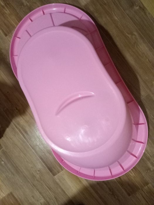 продается ванночка на фото