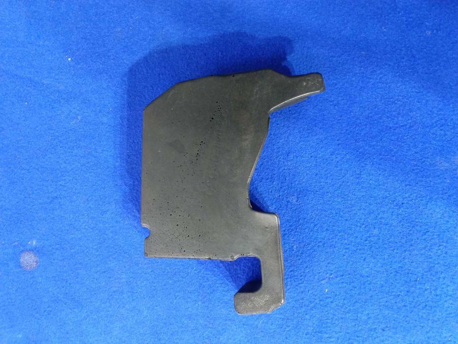 Уплотнитель крыла переднего правого Toyota Highlander III