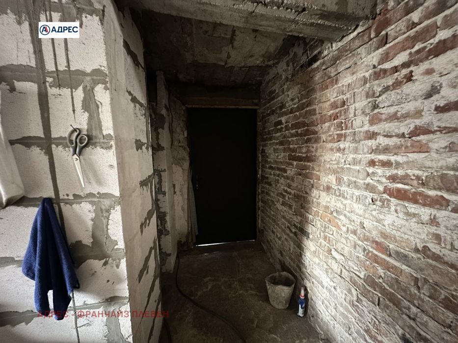 Къща в Плевен-Широк център площ 68 цена 70000