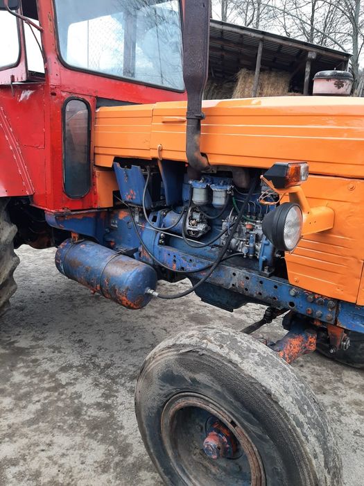Vând tractor u650