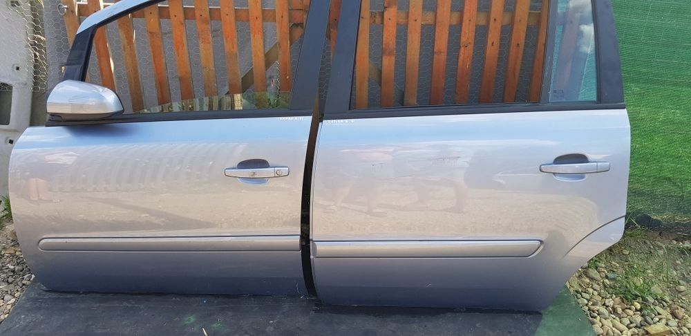 Usi/portiere stanga,dreapta,fata ,spate , opel zafira b
