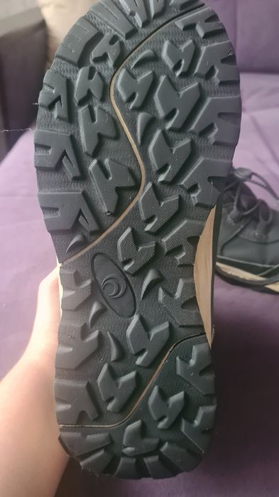 Продам зимние ботинки для мальчика