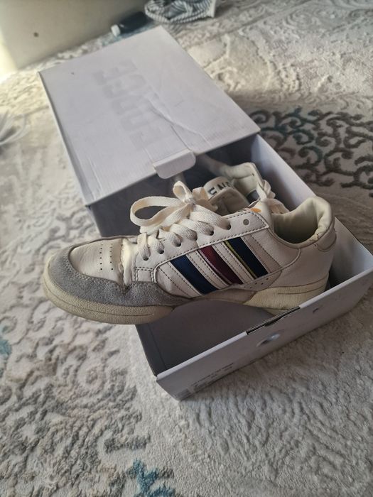 Кросовки в хорошем состоянии