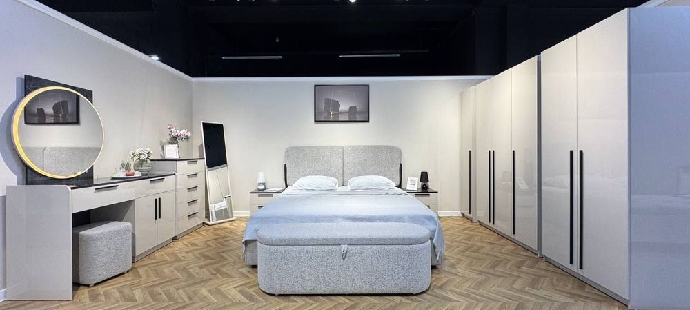 Спальный гарнитур