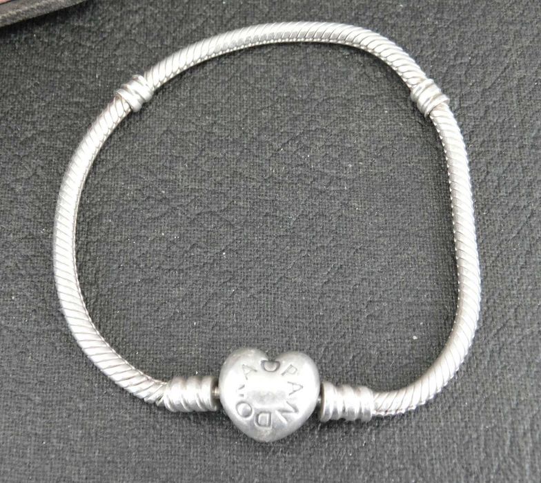 Гривна Пандора|Pandora