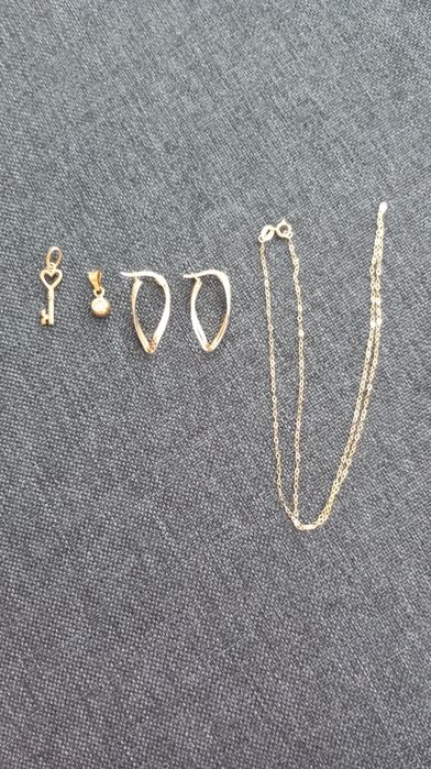 Нови обеци, висулки и синджирче, 14 карата