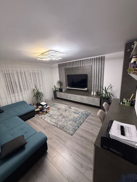 Apartament 3 camere decomandat situat in cartierul Steaua