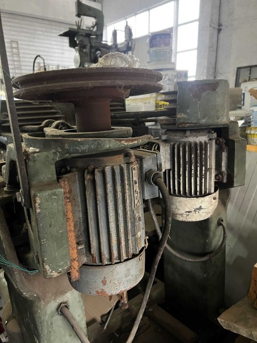 Двуглава индустриална пробивна машина за металообработка