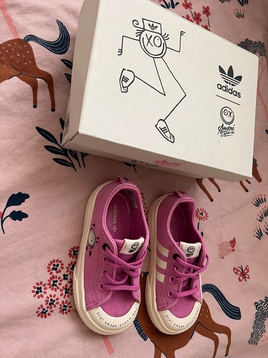 Детски маратонки за момиче adidas 22 размер